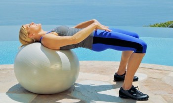 25 Minute Beginner/Intermediate Stability Ball Workout with Weights