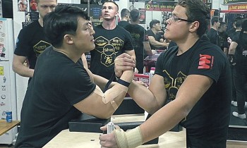 ARM WRESTLING  IN KOREA | BEST GYM #팔씨름 #훈련